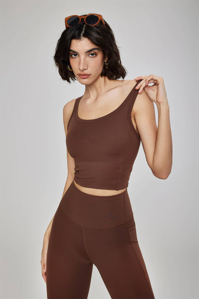 91thelabel - Sujetador deportivo Nessa de copa moldeada y corte largo