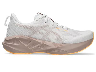 Asics Womens Novablast 5 - White/Fawn (1012B765-102)