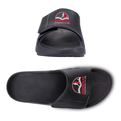 Sandalias deportivas flexibles Oofos OOahh de Wellesley Track and Field (1550)