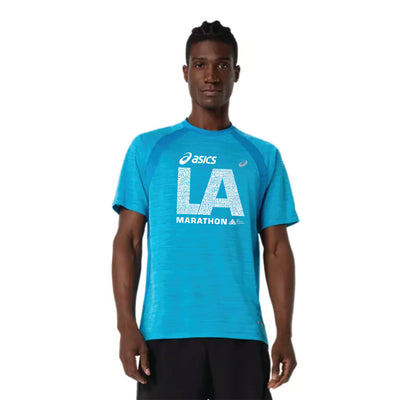 Maratón de Los Ángeles ASICS 2026 - Camiseta de manga corta ASICS para hombre en azul egeo (2011D453) (LA26-15)