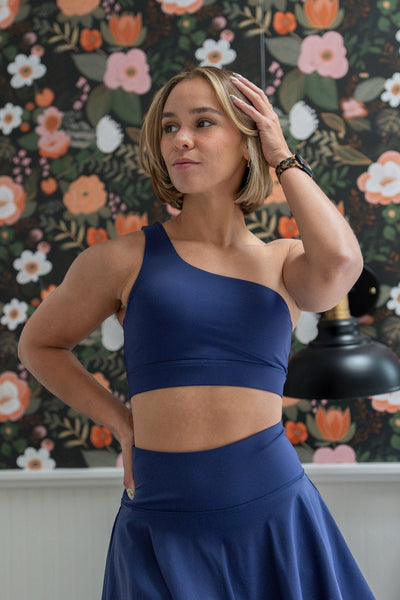 GRAVITY rise asymmetrical sports bra