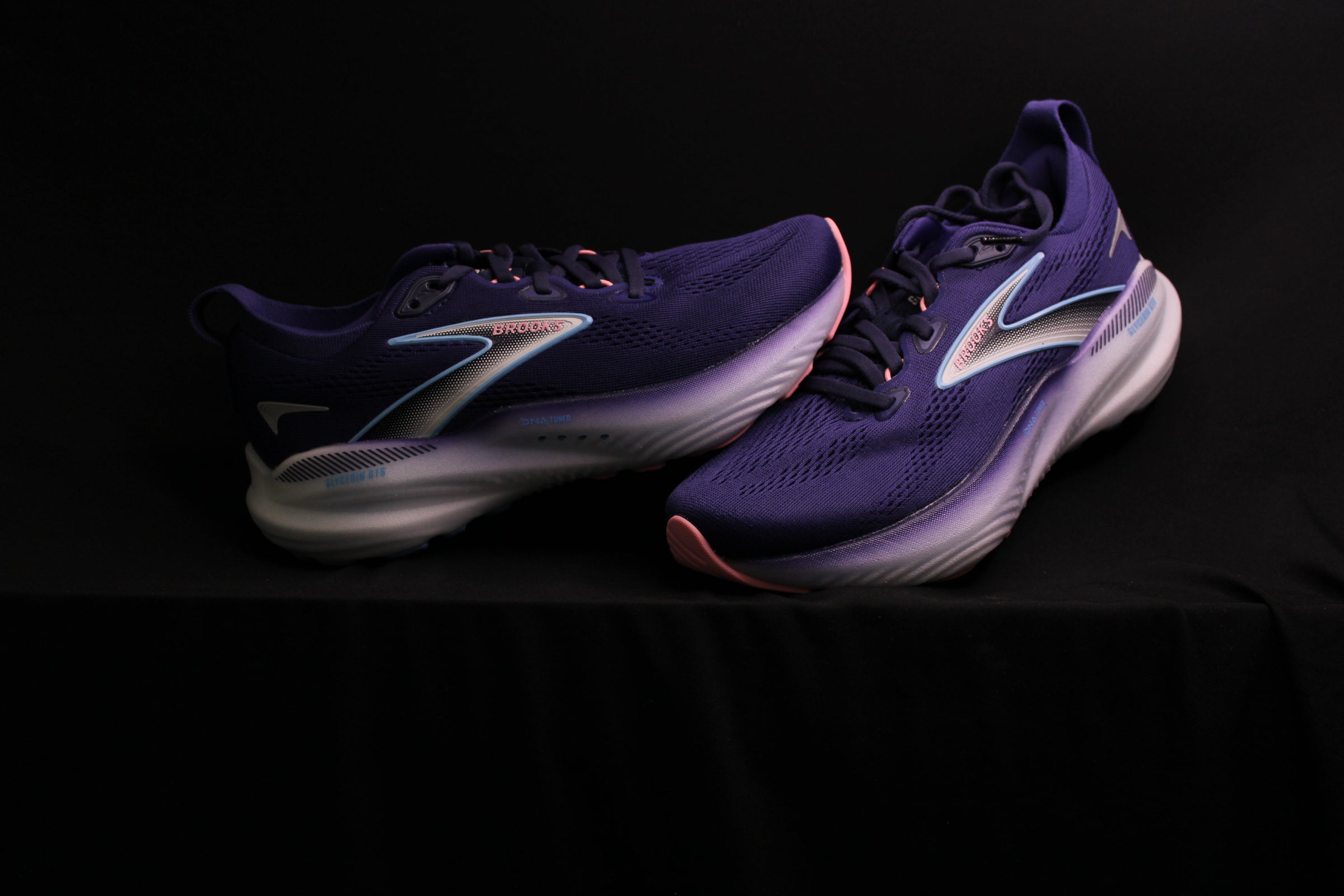 Women's Extra Wide Running and Walking Shoes