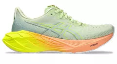 Asics Novablast 4 para hombre, edición París, color amarillo matcha/seguridad (1011B693-750)