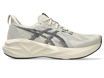 Asics Novablast 5 para hombre - Avena/Negro