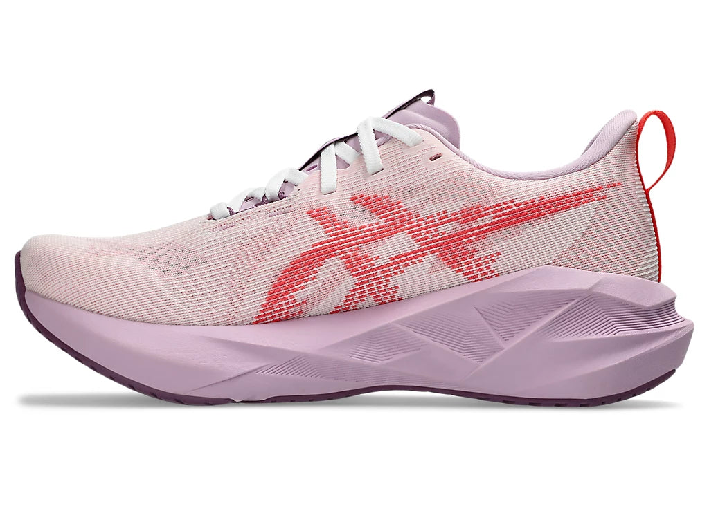 Women’s Asics Novablast 5 - White/Coral Reef