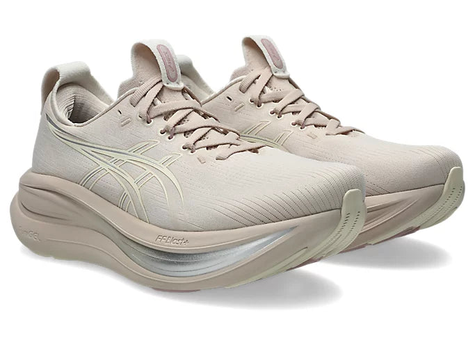 ASICS GEL-NIMBUS 28 para mujer - BEIGE MINERAL/CREMA