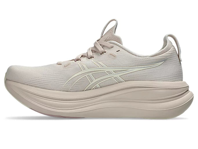 ASICS GEL-NIMBUS 28 para mujer - BEIGE MINERAL/CREMA