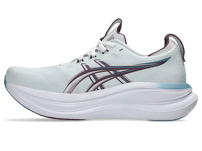 ASICS GEL-NIMBUS 28 Wide para mujer - Azul Ártico/Morado Terciopelo