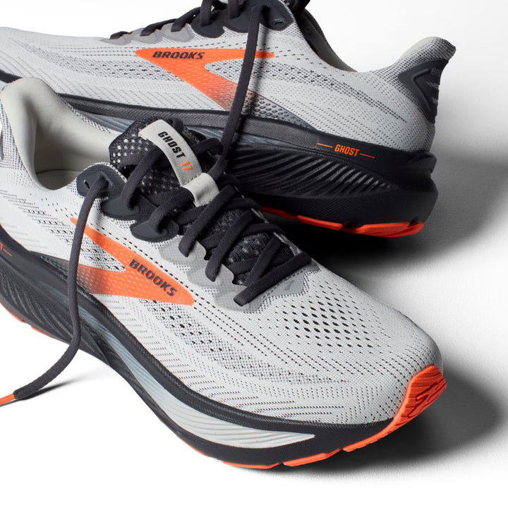 Brooks Ghost 17 (ancho) para hombre - Champiñón ostra/Naranja/Ébano