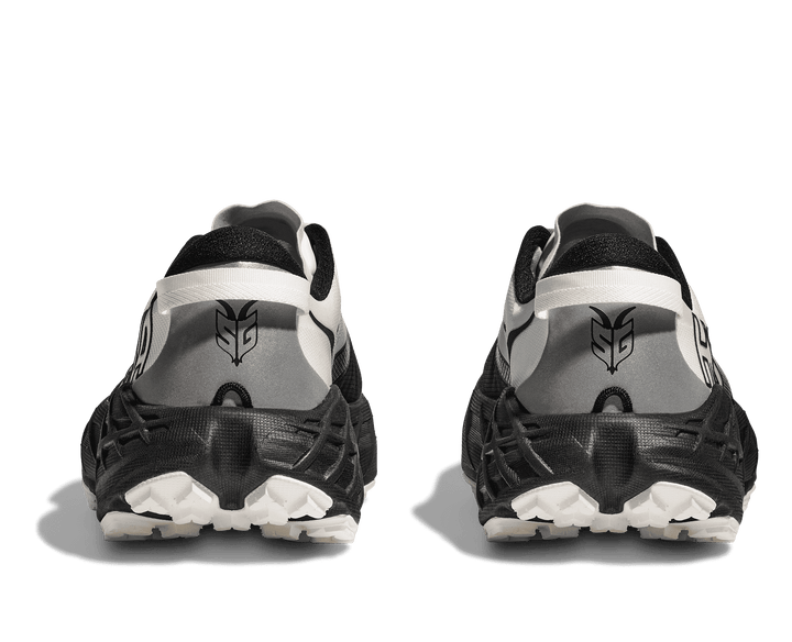 HOKA Men's Speedgoat 7 - BLACK / WHITE (Wide)