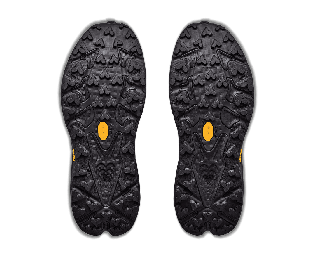 HOKA Women's Speedgoat 7 - BLACK / CARBON BLACK (Wide)