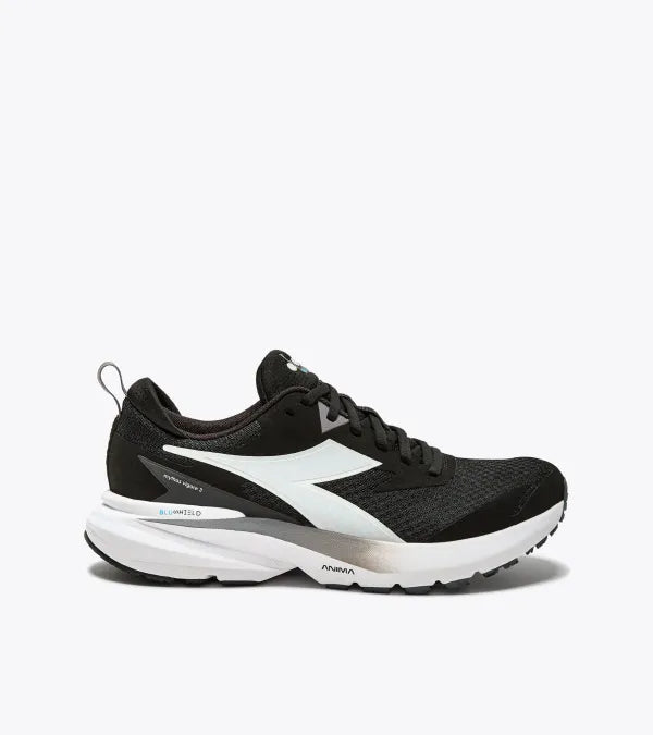 Diadora Mens Mythos Blushield Vigore 3 - Black/White (101.180680-C7406)