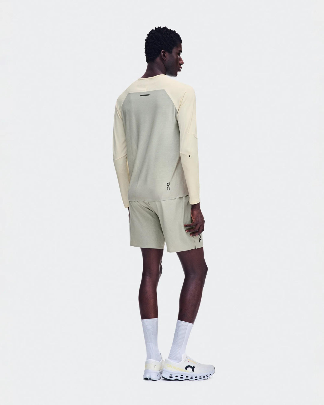 ON Men's Performance Long-T 2 - Hare Brume