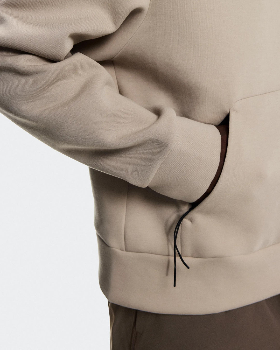 ON Men's Focus Tech Hoodie - Desert