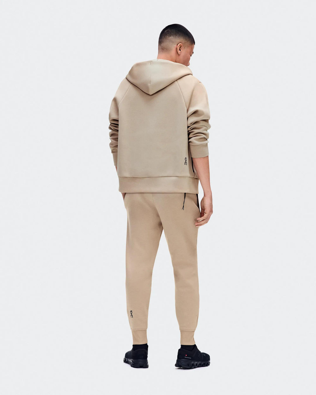 ON Men's Focus Tech Zip Hoodie - Desert