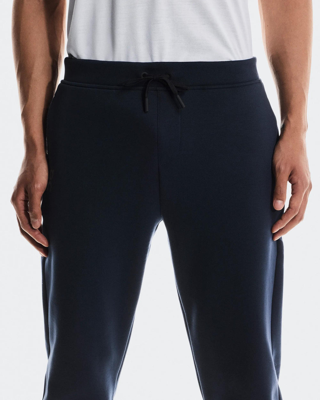 ON Men's Focus Tech Sweatpants - Navy