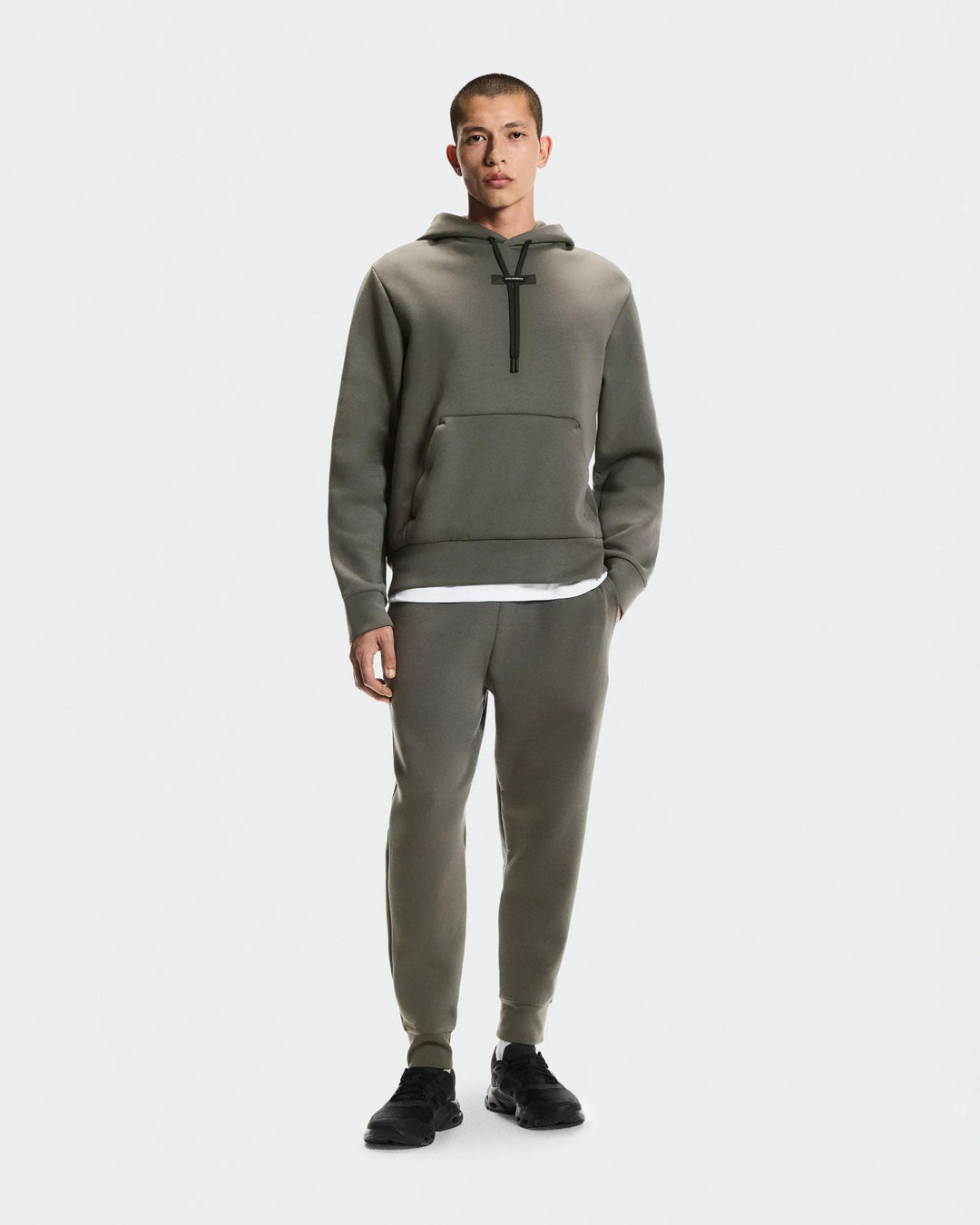 ON Men's Focus Tech Sweatpants - Shadow