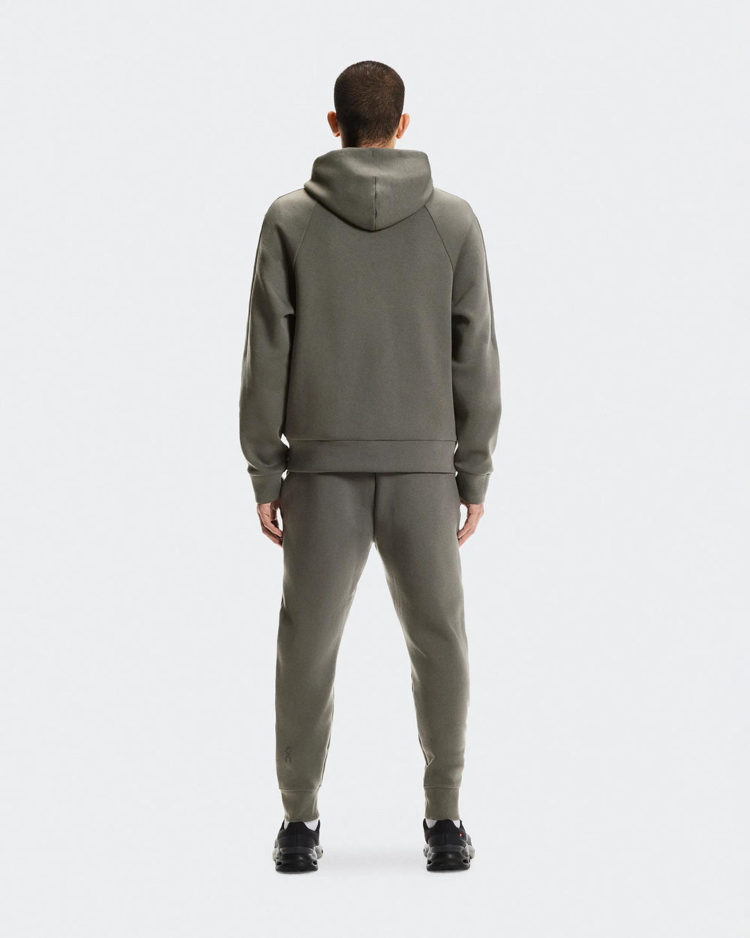 ON Men's Focus Tech Sweatpants - Shadow