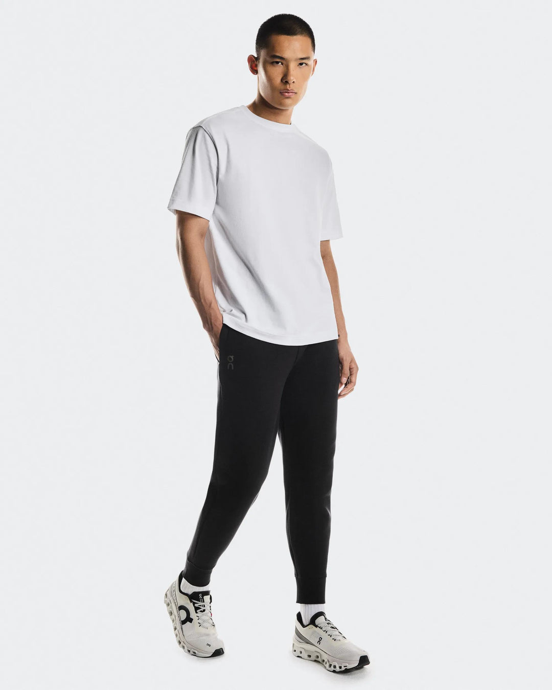ON Men's Focus Tech Sweatpants - Black