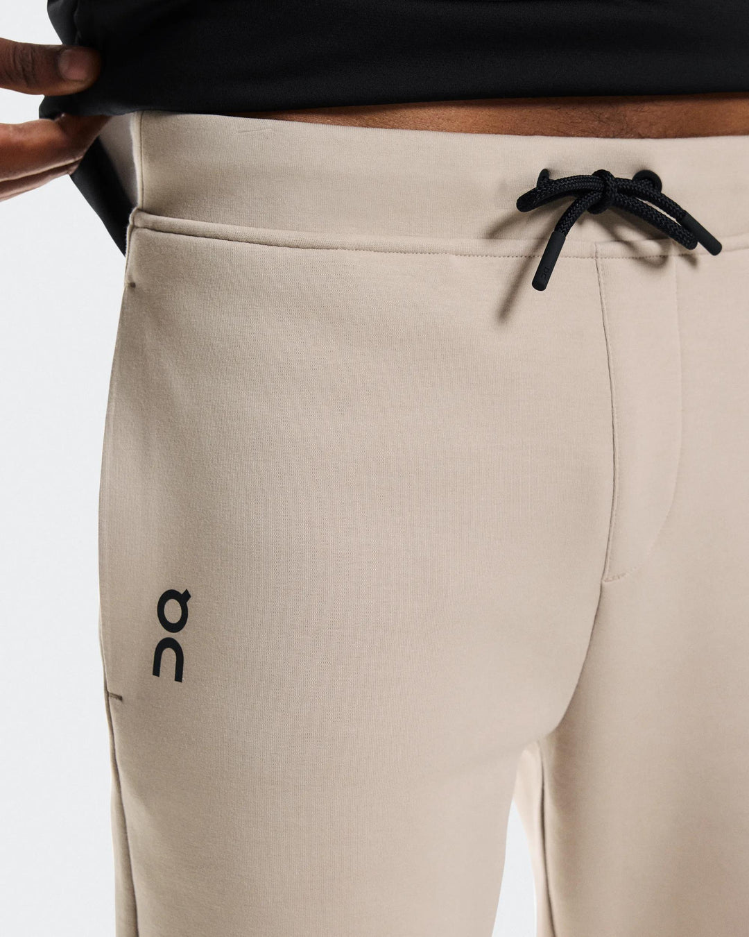 ON Men's Focus Tech Sweatpants - Desert