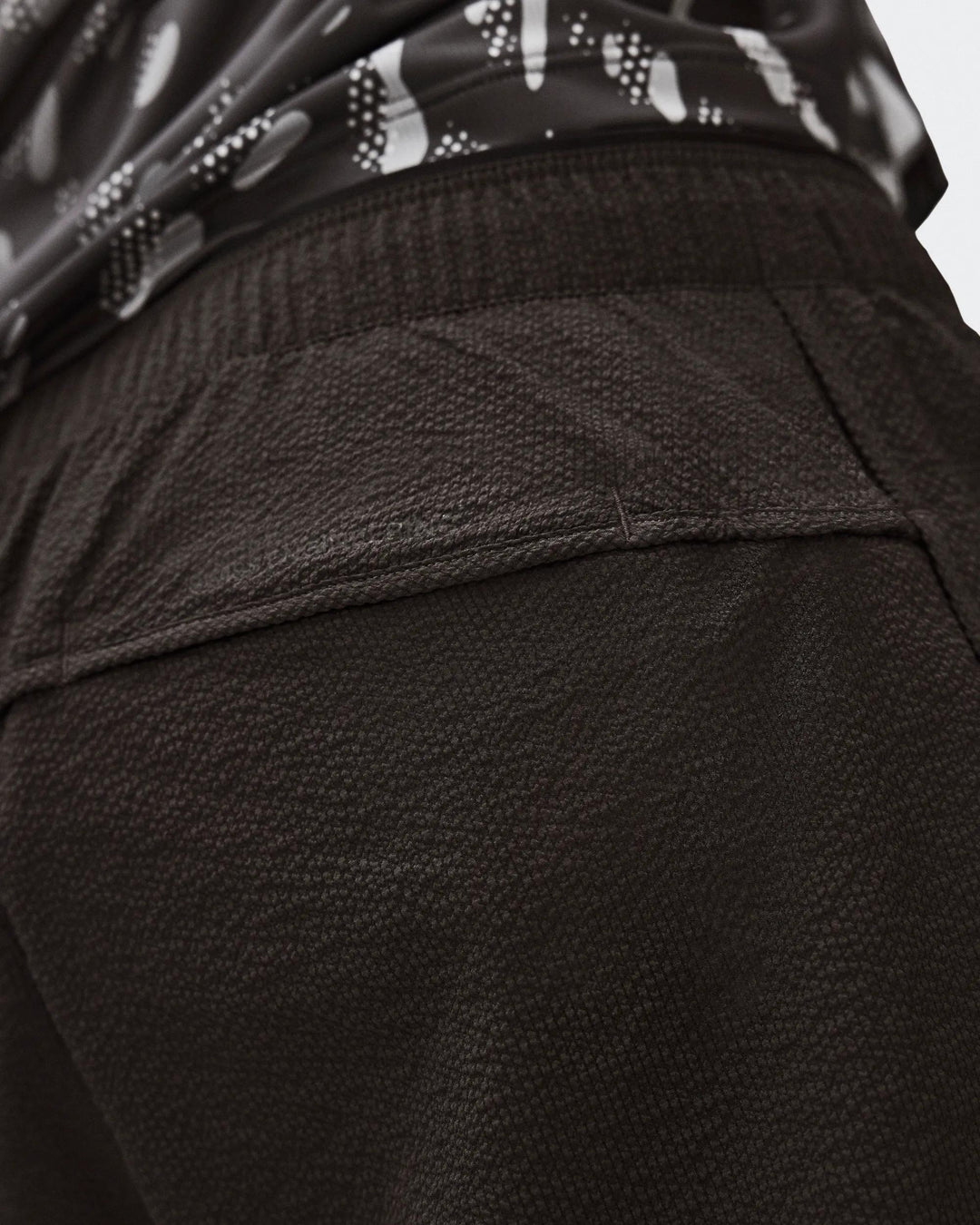 ON Men's Performance Volt Shorts - Espresso