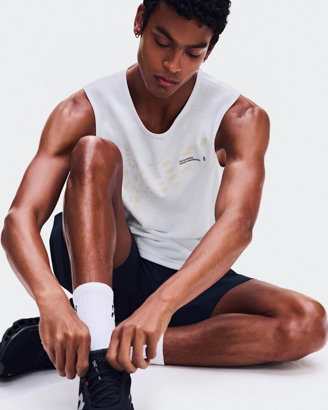 ON Men's On Run Tank - White