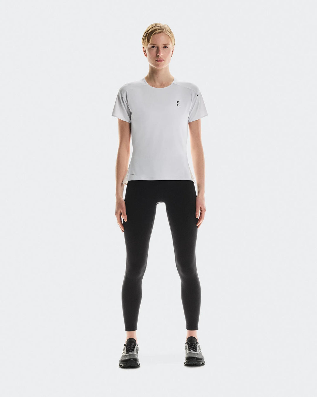 ON Women's Performance-T 3 - White Silver