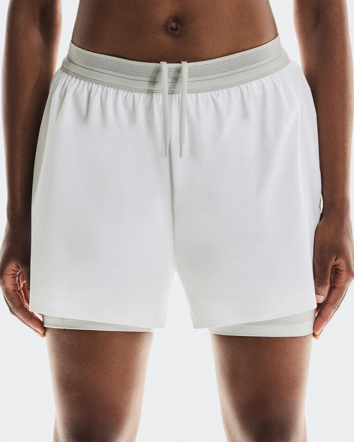 ON Women's 3" Performance 2/1 Shorts - White Glacier