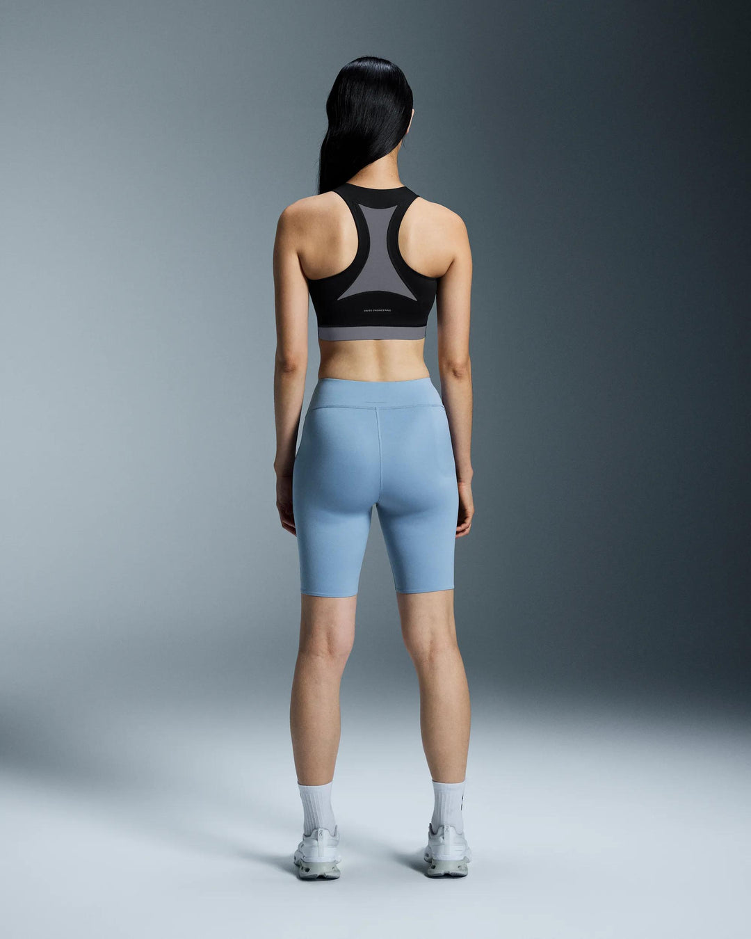 ON Women's Train 2-in-1 Crop - Black