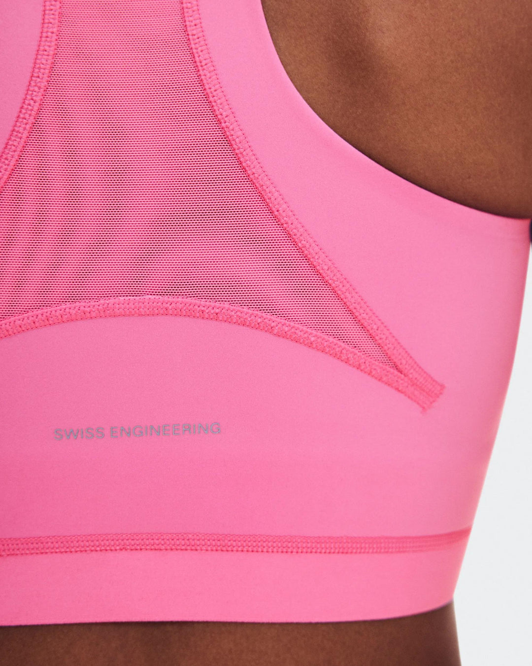 ON Women's Train 2-in-1 Crop - Bubblegum