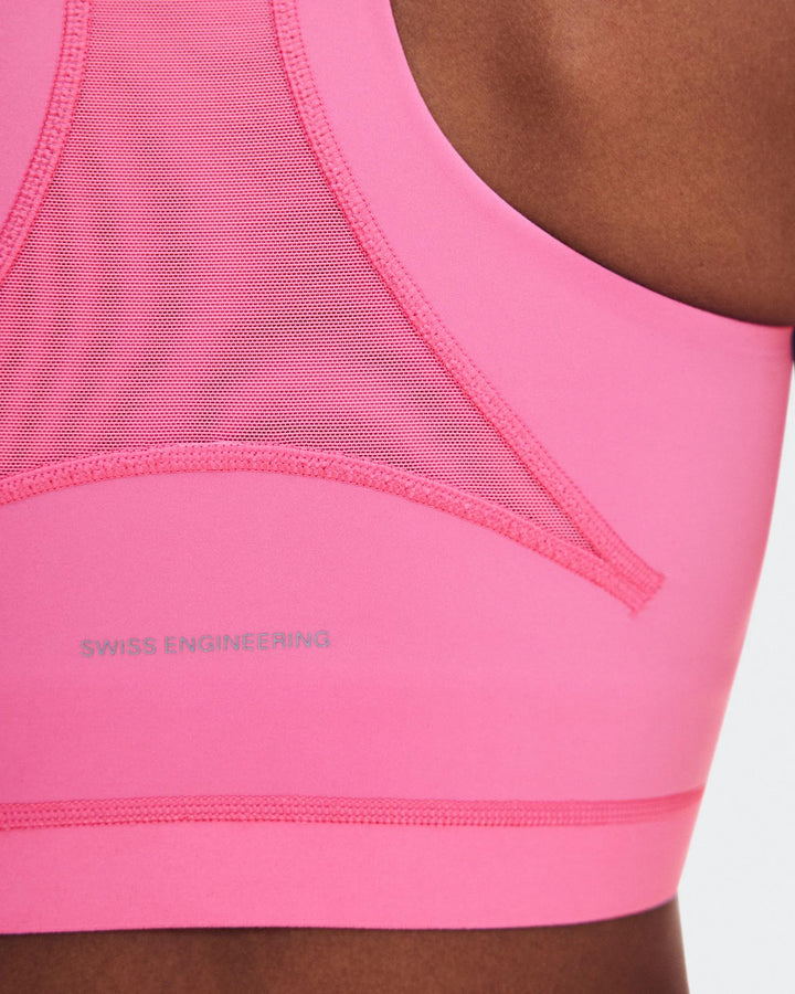 ON Women's Train 2-in-1 Crop - Bubblegum