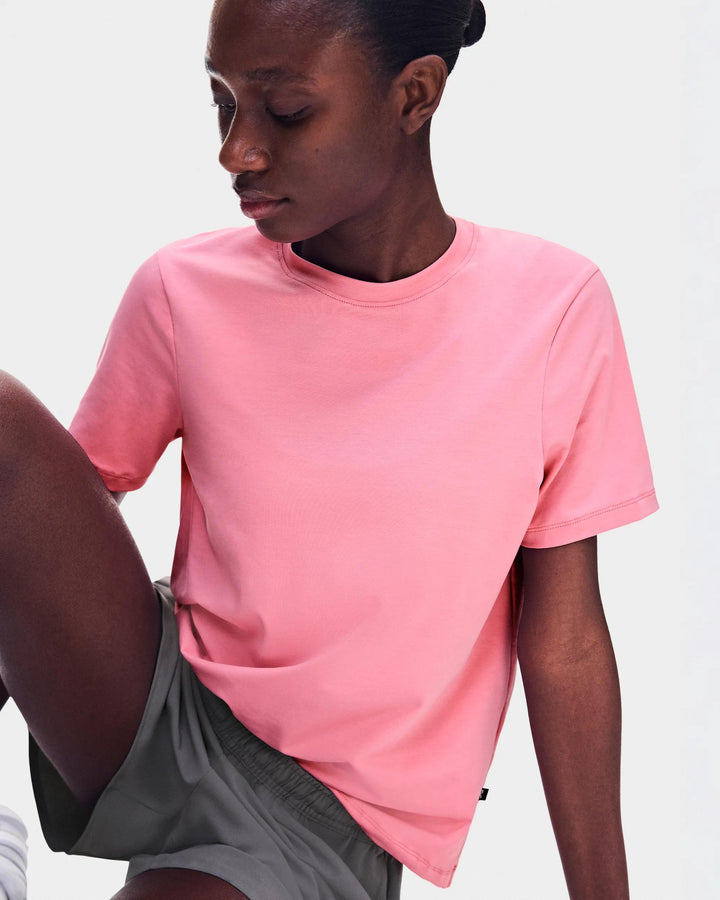 ON Women's Focus-T - Magnolia