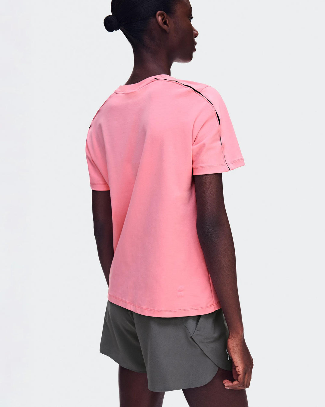 ON Women's Focus-T - Magnolia