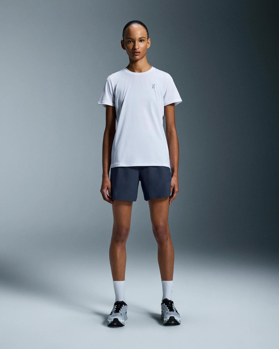 ON Women's 5" Core Shorts - Midnight