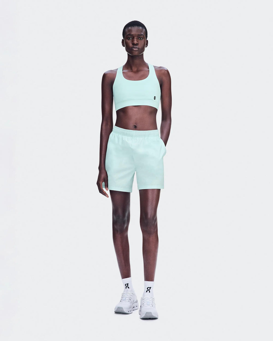 ON Women's 5" Core Shorts - Flurry