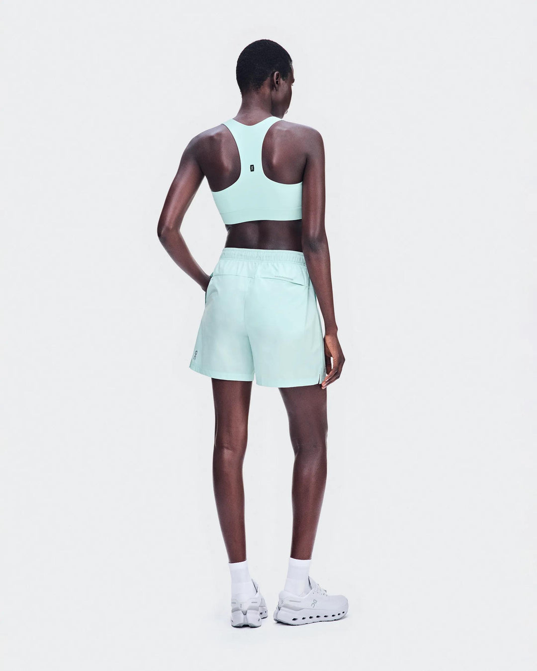ON Women's 5" Core Shorts - Flurry