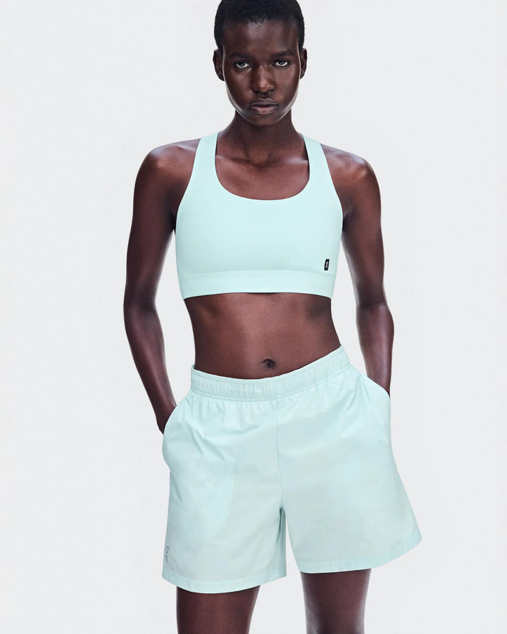 ON Women's 5" Core Shorts - Flurry