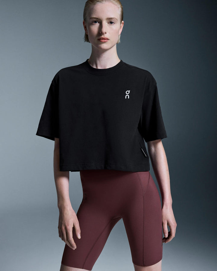 ON Women's Club Boxy-T - Black