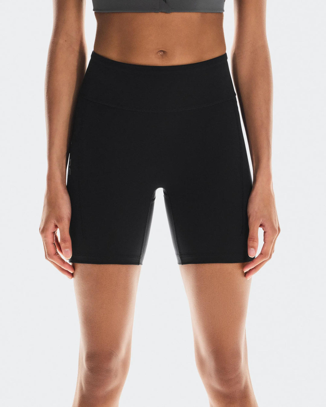 ON Women's Performance Tights Short - Black