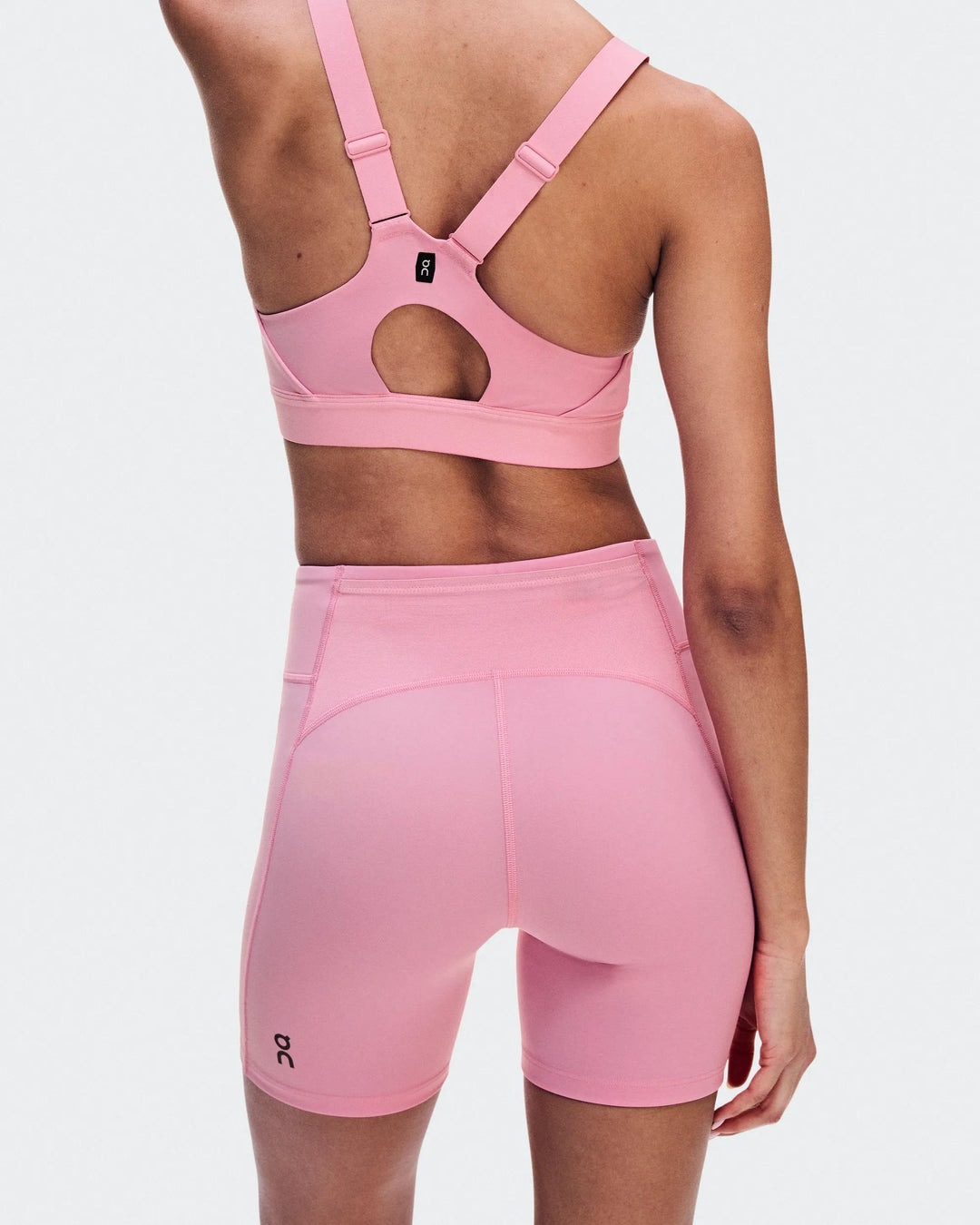 ON Women's Performance Tights Short - Magnolia