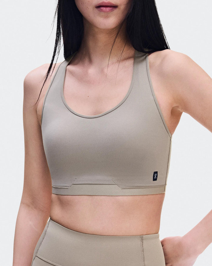 ON Women's Train Bra - Clay