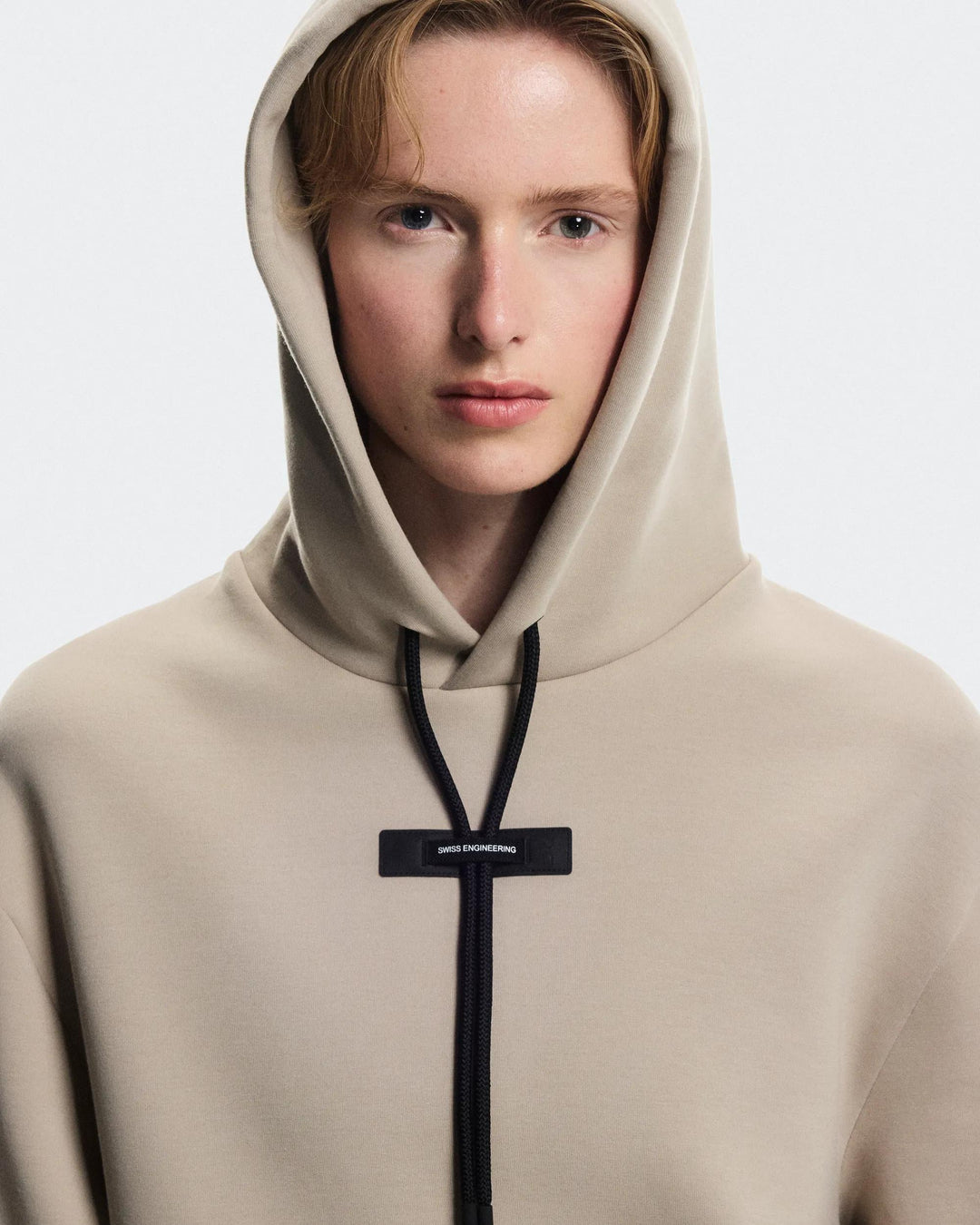 ON Women's Focus Tech Hoodie - Desert