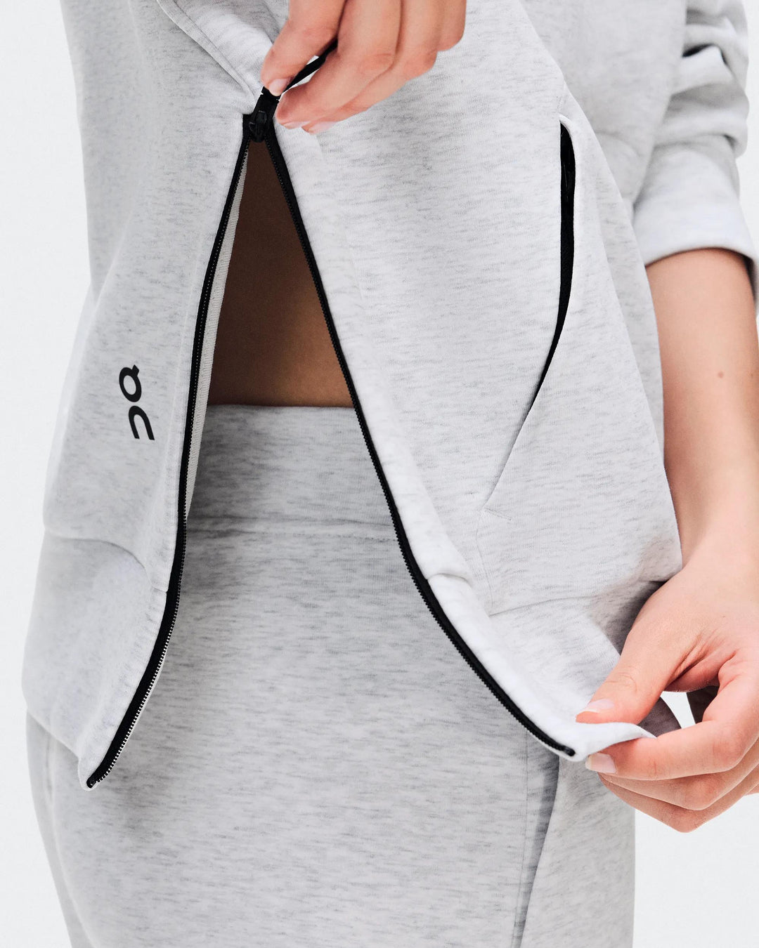 ON Women's Focus Tech Hoodie - Crater