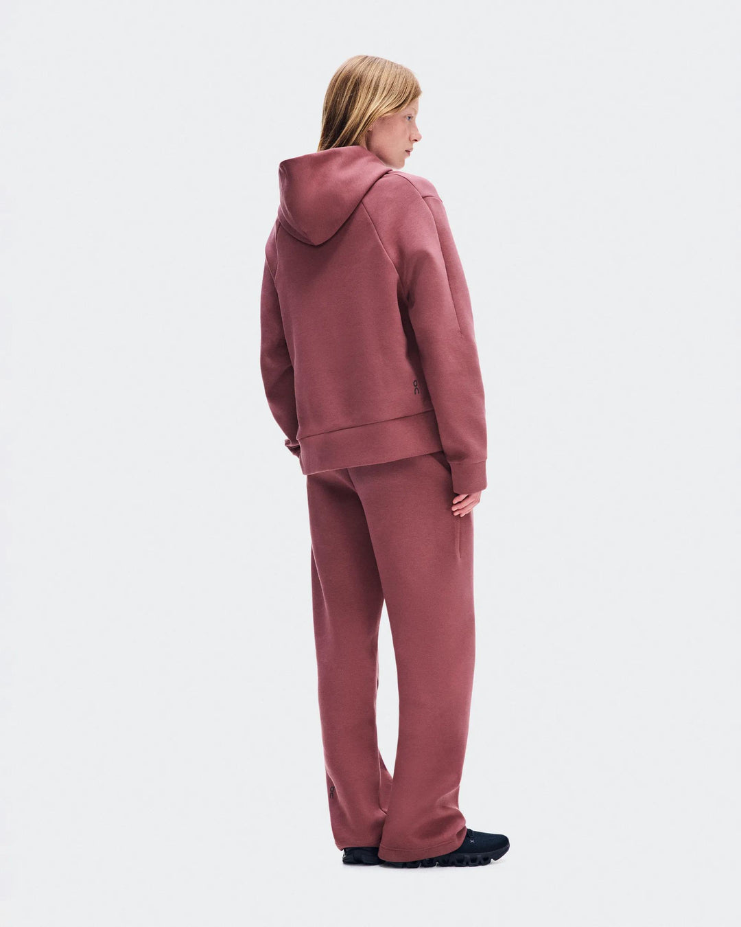 ON Women's Focus Tech Hoodie - Barberry