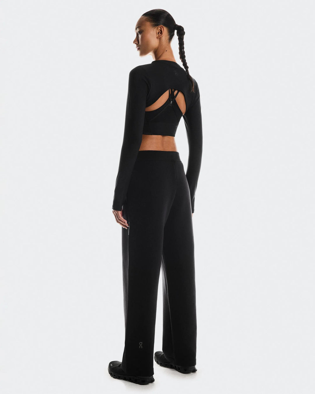 ON Women's Focus Tech Sweatpants - Black