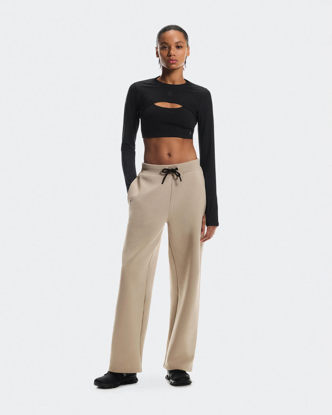 ON Women's Focus Tech Sweatpants - Desert