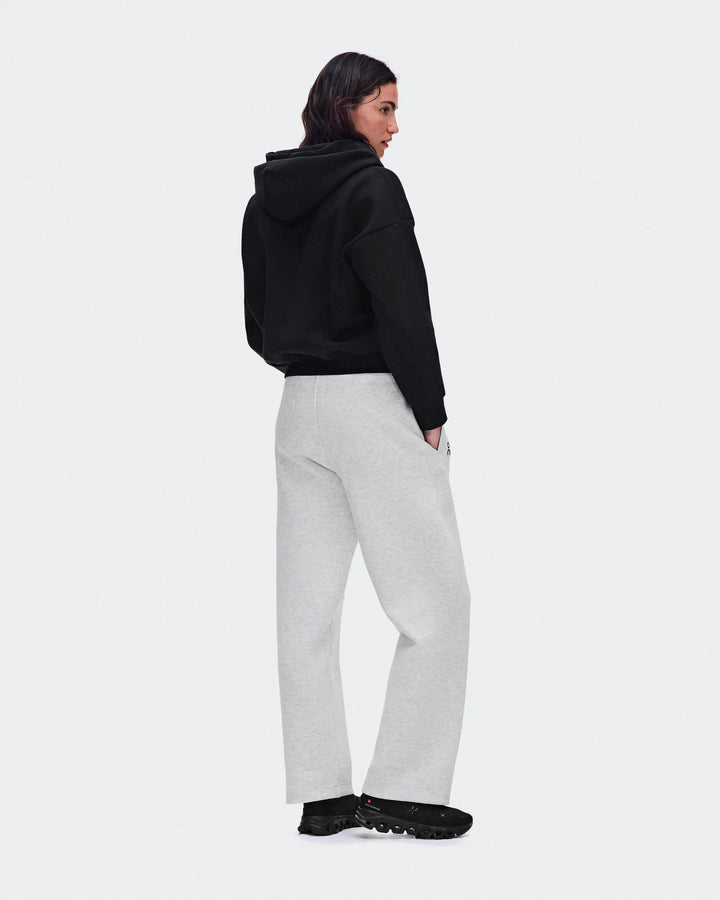 ON Women's Focus Tech Sweatpants - Crater