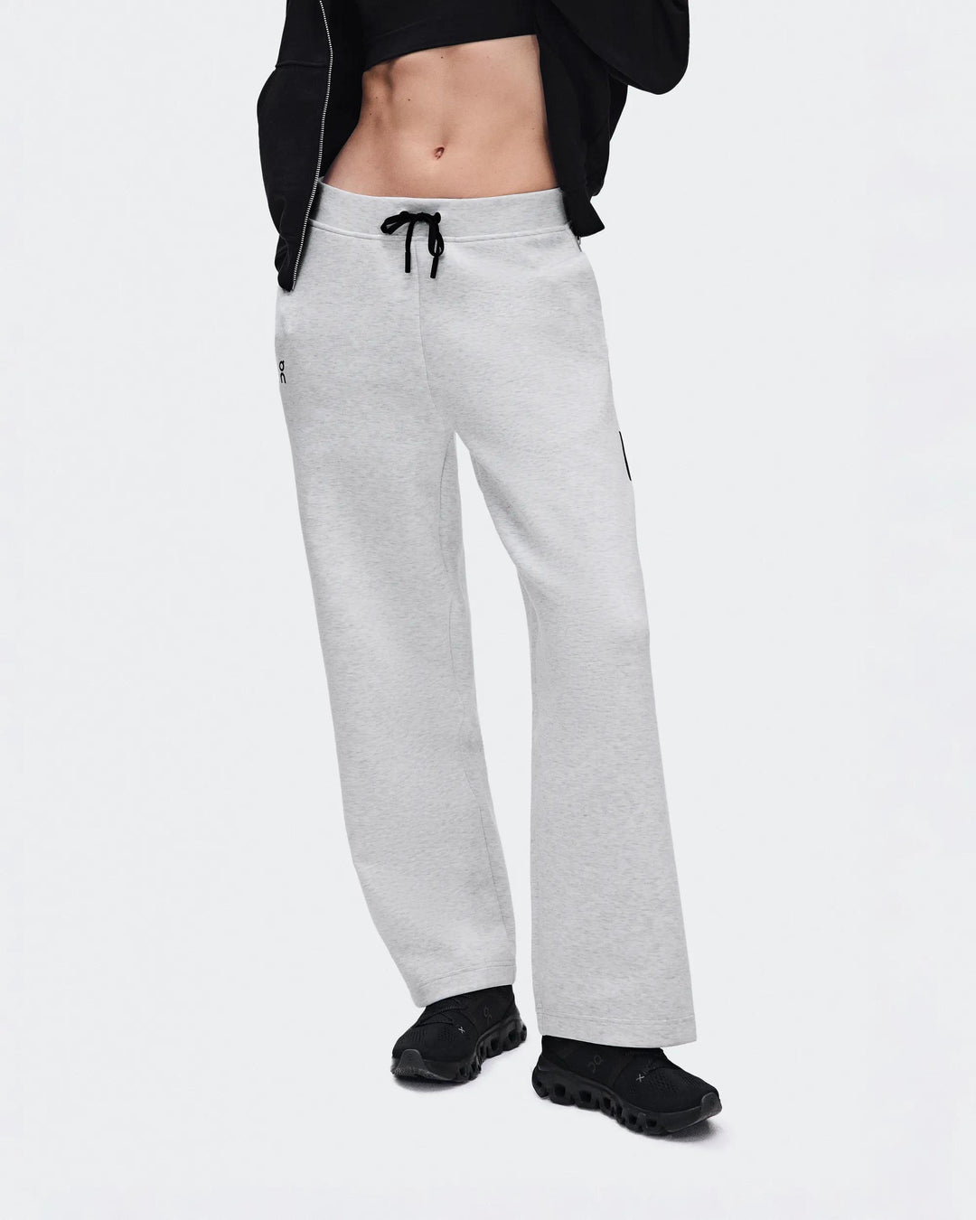 ON Women's Focus Tech Sweatpants - Crater