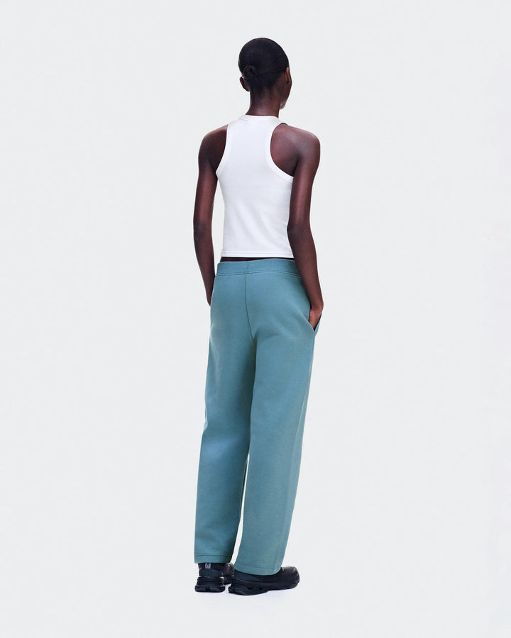 ON Women's Focus Tech Sweatpants - Agave