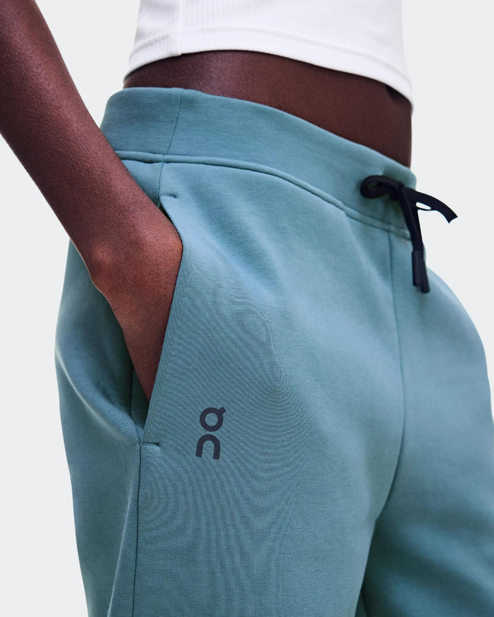 ON Women's Focus Tech Sweatpants - Agave